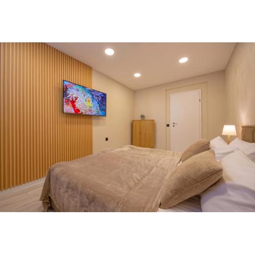 Marina and Panorama Deluxe Apartments