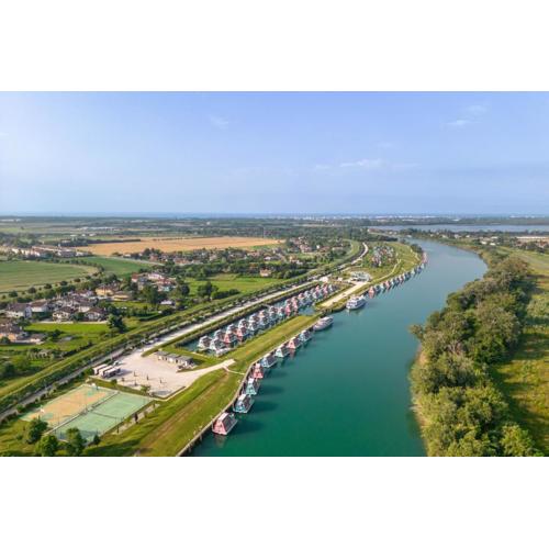 Marina Azzurra Resort