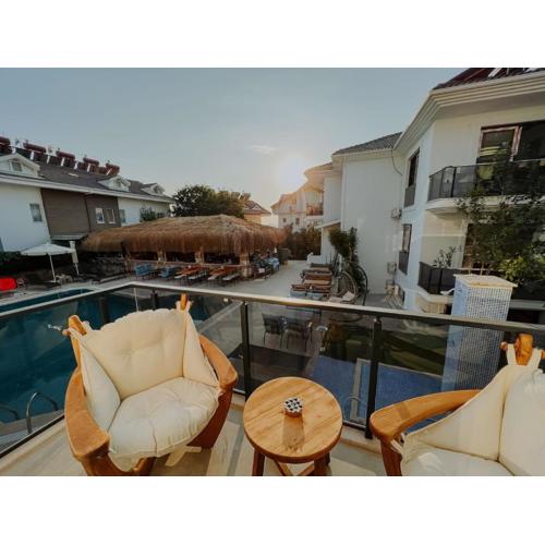 Marla Suite Hotel
