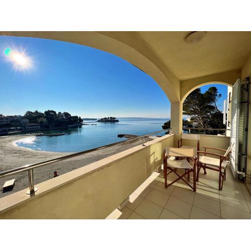 Marles Beach Residence