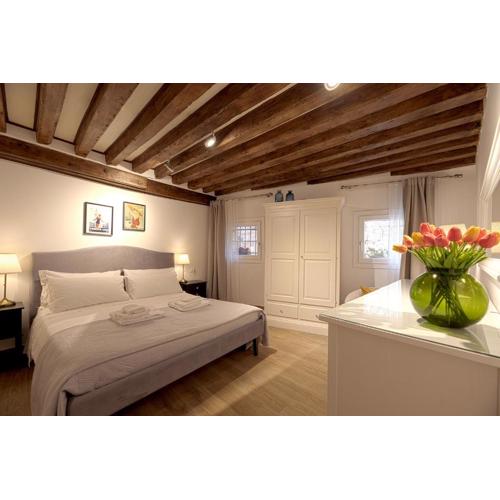 Mascherone Apartment