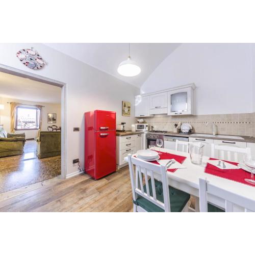Maurizio House - near the Train Station