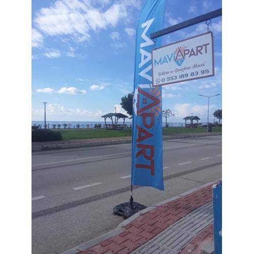 Mavi Apart