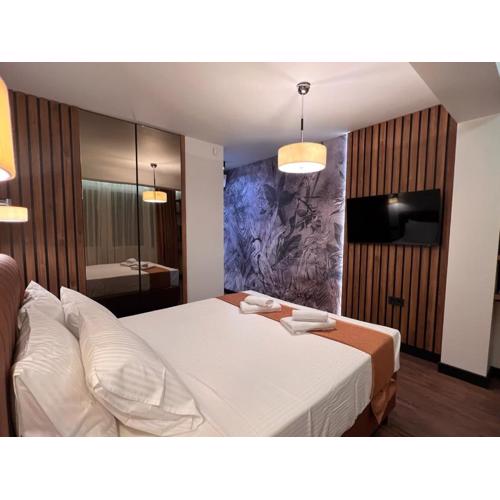 Maxim Apartment with Free Parking