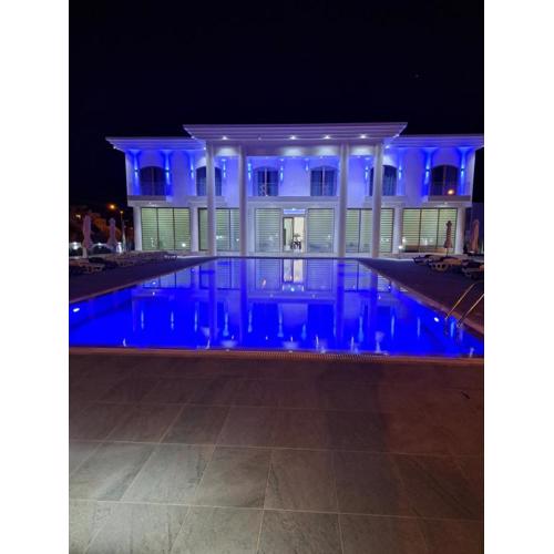 MAXOR PALACE
