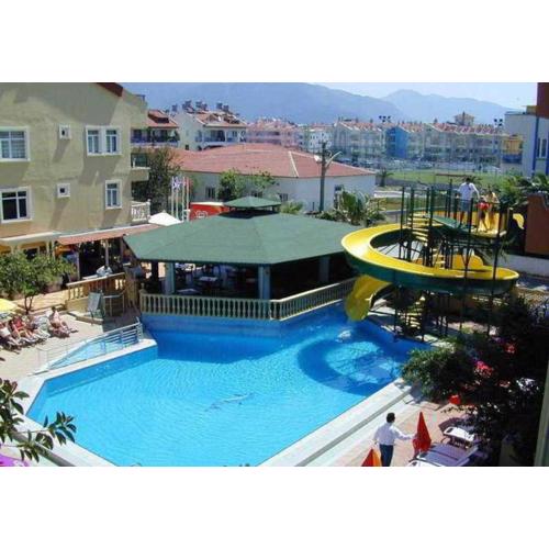 Maxwell Suites