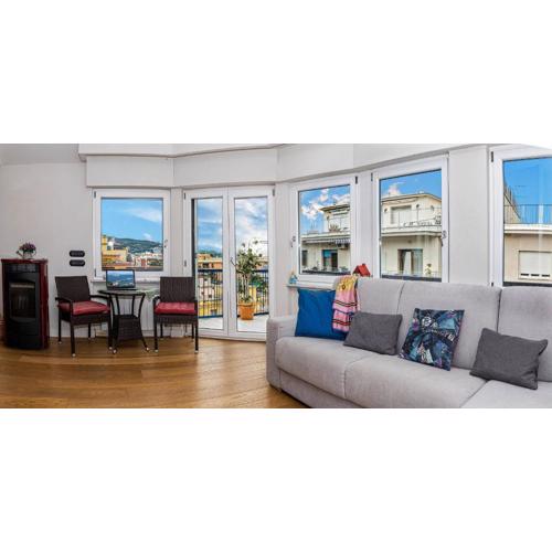 Maya Penthouse - Sorrento Center