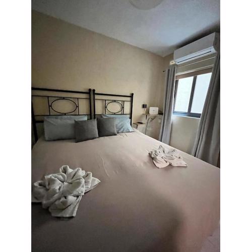Mayflower Flat, Flat 12