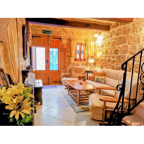 Mdina Gate Retreat - A charming house of character