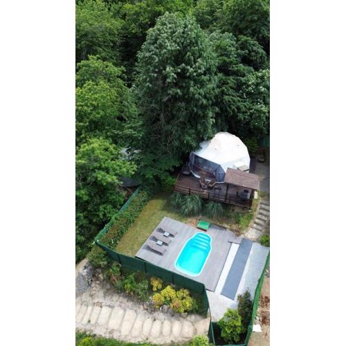 ME-GA Glamping