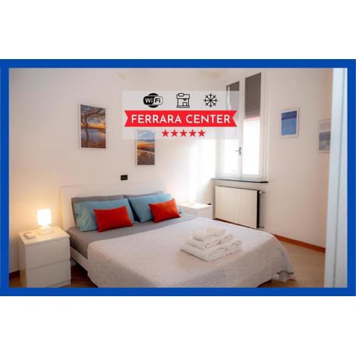 Medieval City Centre - Modern Suite with AC, Smart TV & WiFi
