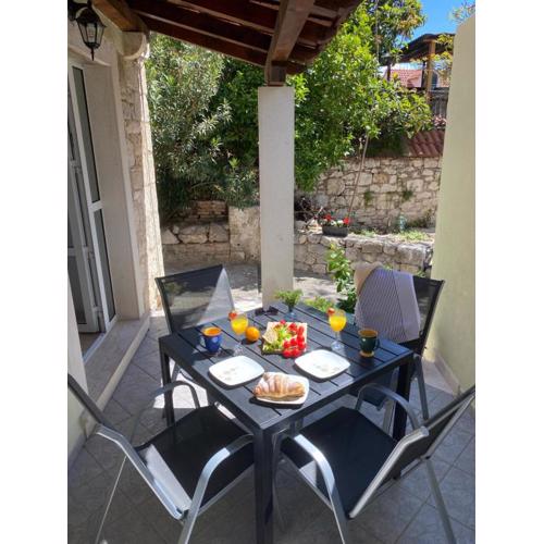 Mediterano apartment - city center