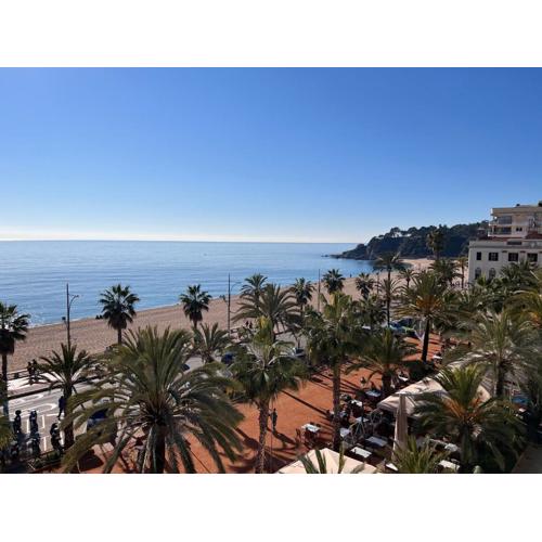 Mediterranean apartment in Lloret de Mar next to the Sea