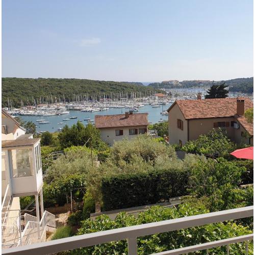 Mediterranean chill and grill with see view