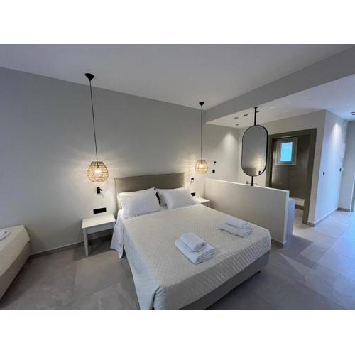 Mediterranean Sea Top Floor