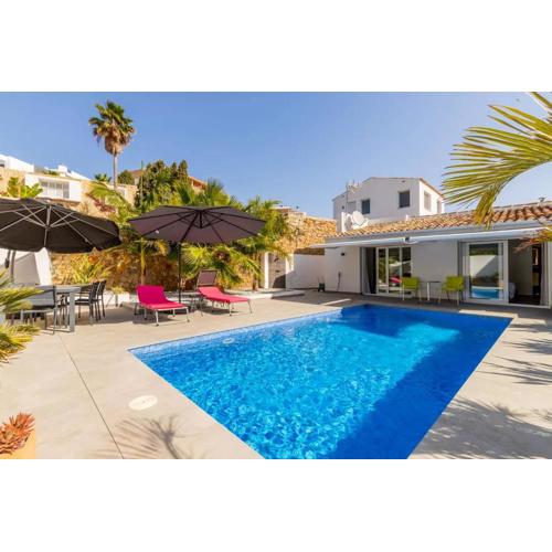 Mediterranean villa in Calpe with private pool.