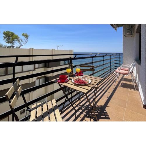 Mediterraneo 508. Fantastic Studio on the Beachfront with Sea Views.