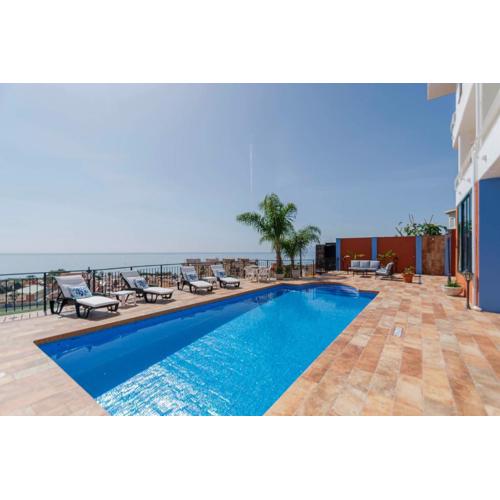 Mediterráneo Outdoor Pool