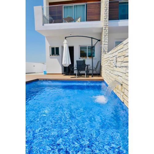 Melanos Residence 2 bdrm townhouse with private pool