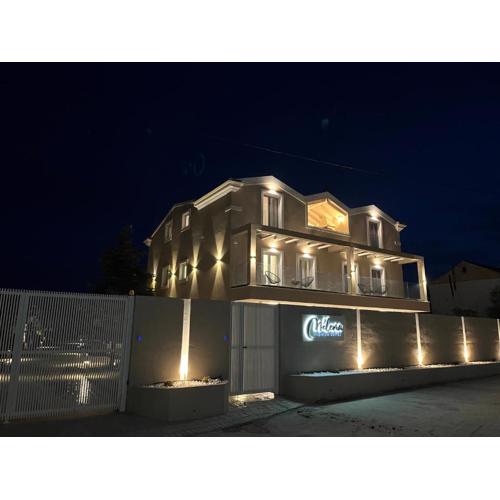 Melena Premium Suites