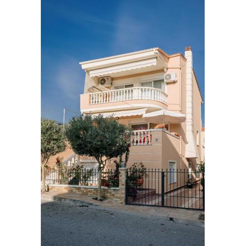 Meli-Anas House