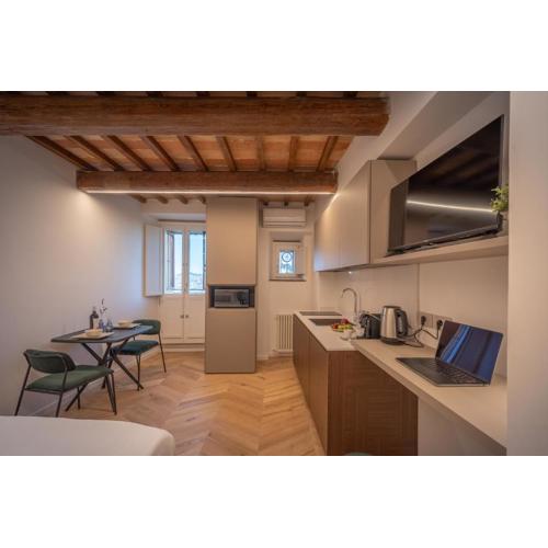 Melo 14 - Boutique Studio Nel Centro - ItalyWeGo