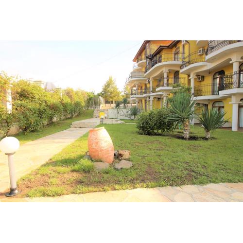 Menada Green Hills Apartments