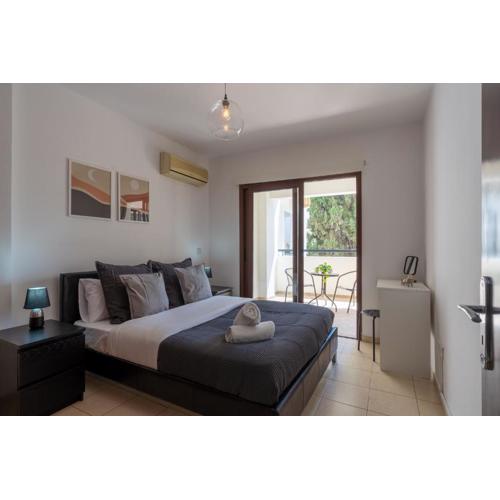 Mia 1-Bedroom Apartment in Larnaca