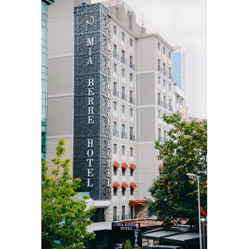 Mia Berre Hotels
