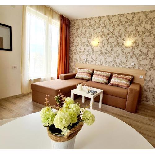 MIDA Apartment