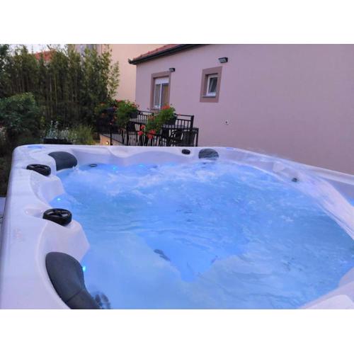 Mihael Holiday House