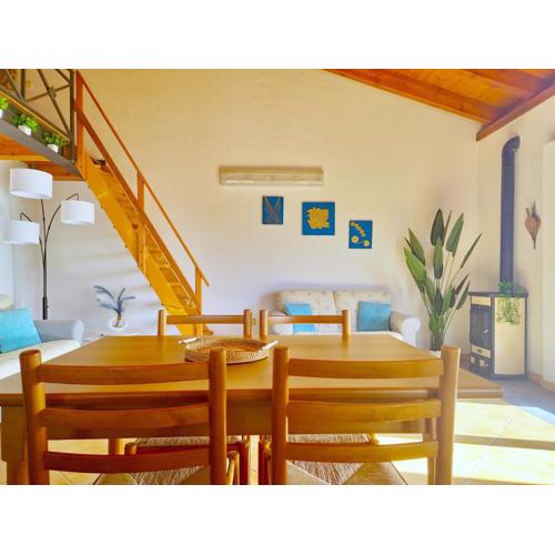 Mikè House- Appartamento con balcone a Sos Alinos