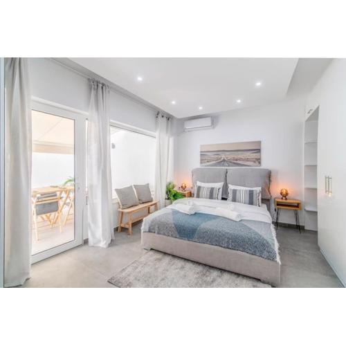 Mila Hidden GEM Apart in Kolonaki with backyard