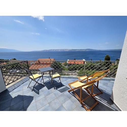 MIMICA APP NV for 4 persons with sea view