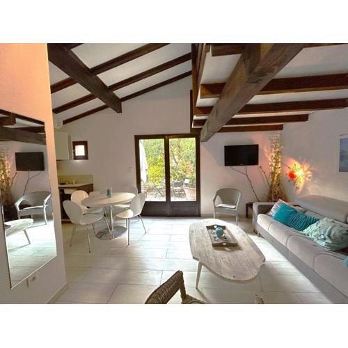 Mini-villa à 1 minute de la plage de Santa Giulia