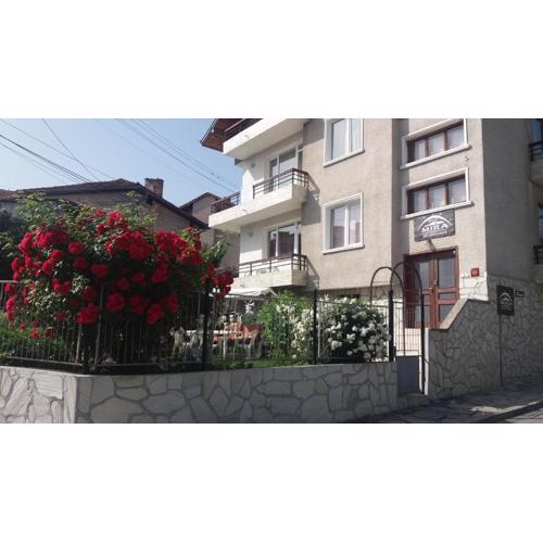 Mira Guest House