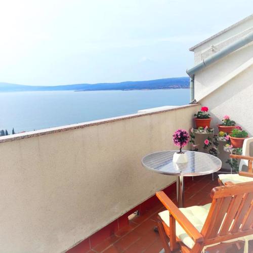 Miracle Apartment