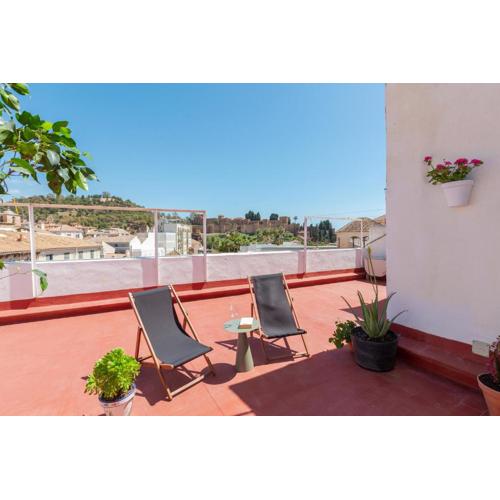 Mirador de Picasso: Central apartment with large terrace