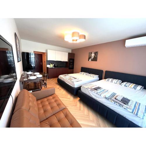 Miramar Front Beach Self Catering Family Deluxe Studios