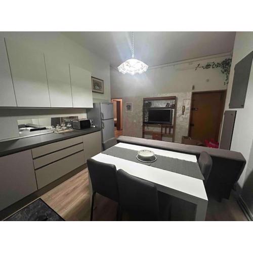 Mirella Apt, 2Min Train Station