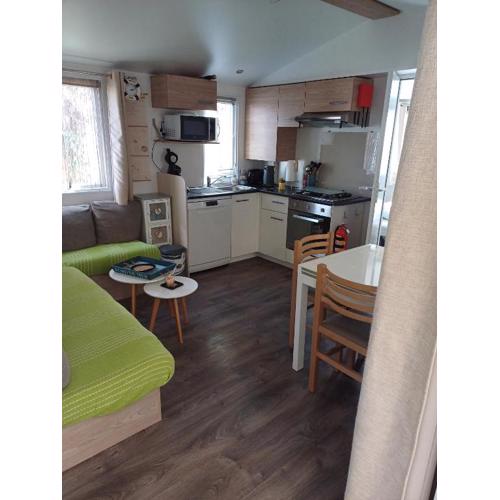 Mobil-home a louer dans un camping **** proche de la mer et forêt