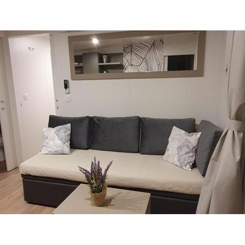 Mobile Homes Karlo & Dino - Two Bedroom Mobile Home with Terrace