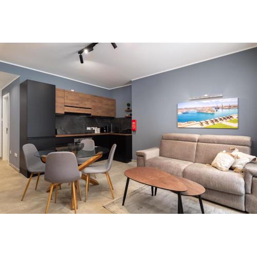 Modern 1BR Maisonette with Back Yard - Close to Manoel Island Saint Julians & Tigne Shopping Mall