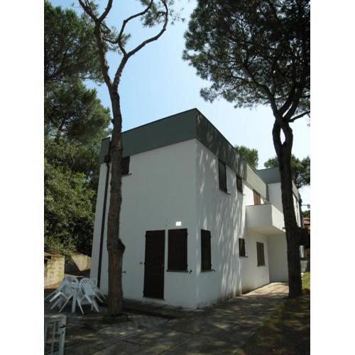 Modern 2 bedroom apartment near Rosolina beach