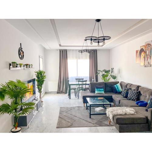Modern 2 bedroom flat in Jardins Menzah