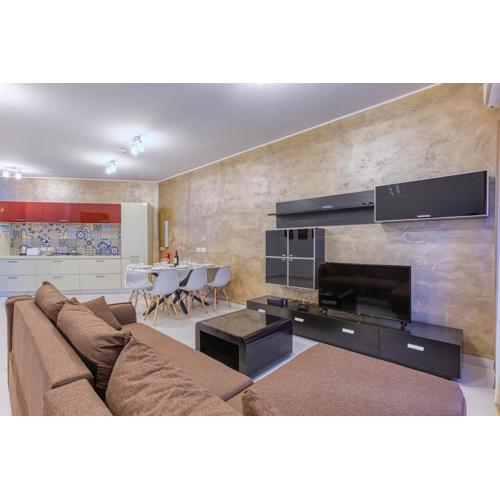 Modern 2-Bedroom Maisonette in Swieqi
