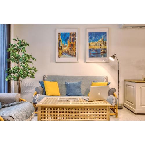 Modern 2 Bedroom Sliema Apt with Parking & close to the Sea