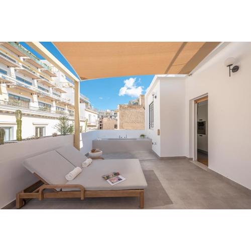 Modern 2BDR Flat w Hot Tub & Big Terrace in Plaka