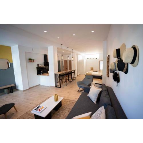 Modern 2bed 2bath loft in Acropolis area