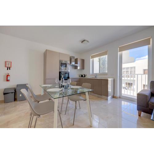 Modern 2BR Apartment in central St Julian\